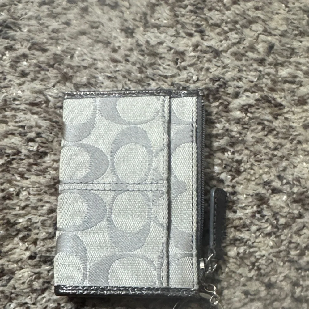 Coach Metallic Silver Signature Card Case Keychain - Picture 3 of 4